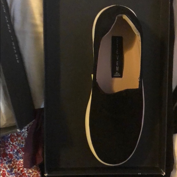 Steven maddens brand new size 5 1/2 - Picture 2 of 3